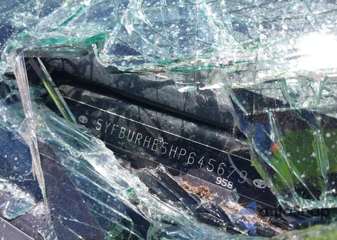 2017 Toyota Corolla Se from USA, damaged, VIN 5YFBURHE5HP645679